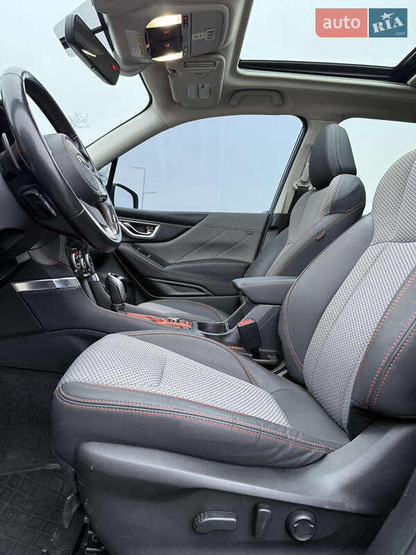 Позашляховик / Кросовер Subaru Forester 2020 в Києві