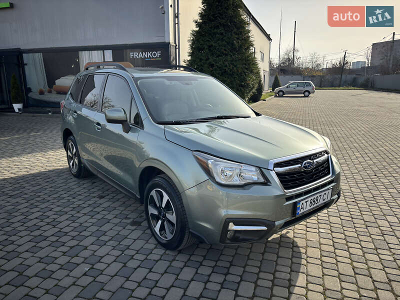 Внедорожник / Кроссовер Subaru Forester 2016 в Ивано-Франковске