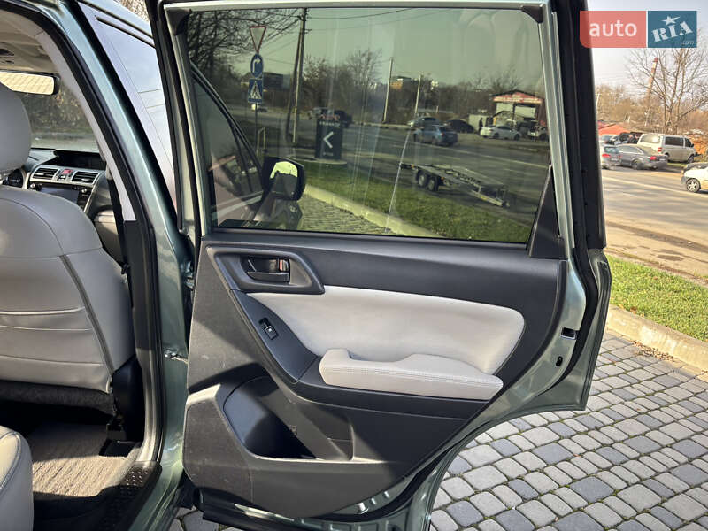 Внедорожник / Кроссовер Subaru Forester 2016 в Ивано-Франковске