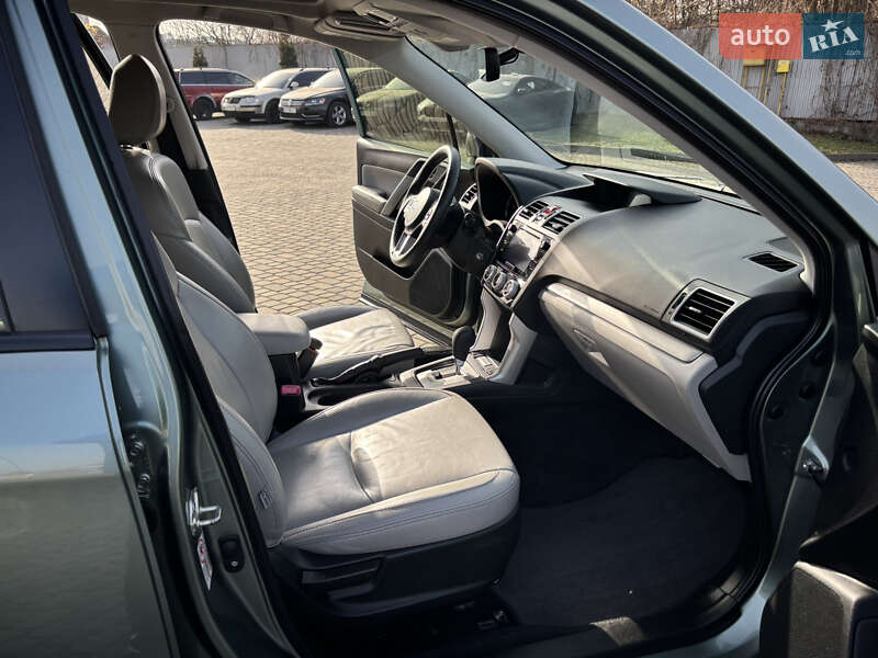 Внедорожник / Кроссовер Subaru Forester 2016 в Ивано-Франковске