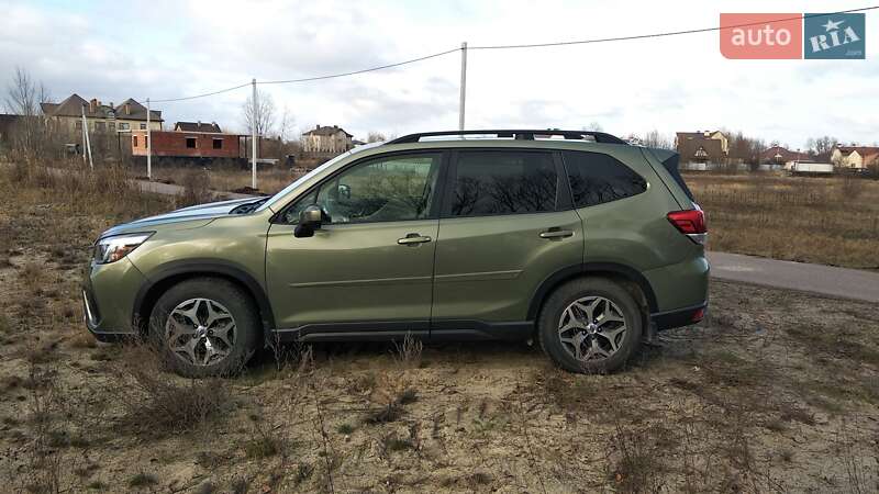 Внедорожник / Кроссовер Subaru Forester 2019 в Киеве