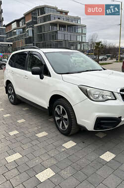 Позашляховик / Кросовер Subaru Forester 2017 в Ужгороді