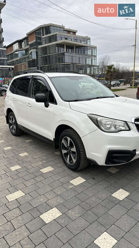 Позашляховик / Кросовер Subaru Forester 2017 в Ужгороді
