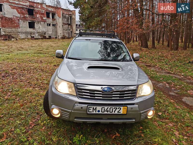 Внедорожник / Кроссовер Subaru Forester 2009 в Новояворовске