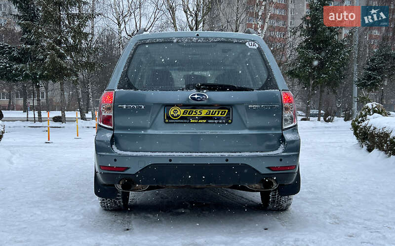 Внедорожник / Кроссовер Subaru Forester 2011 в Львове