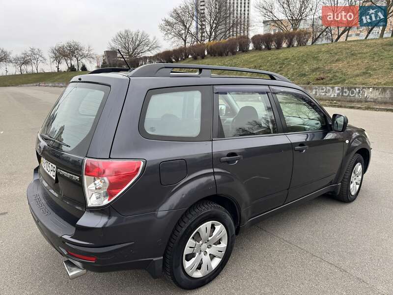 Внедорожник / Кроссовер Subaru Forester 2011 в Киеве