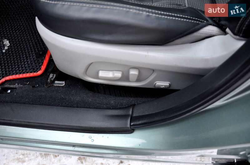 Внедорожник / Кроссовер Subaru Forester 2013 в Львове