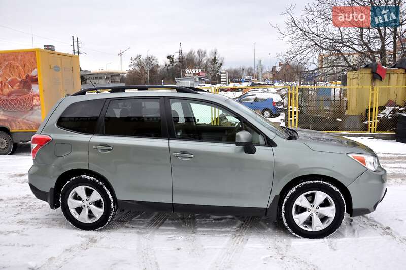 Внедорожник / Кроссовер Subaru Forester 2013 в Львове