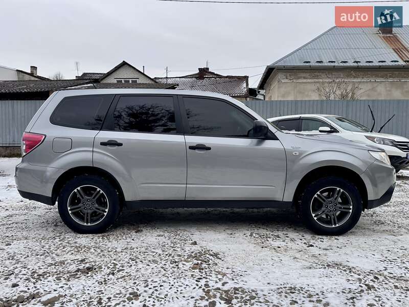 Позашляховик / Кросовер Subaru Forester 2010 в Стрию