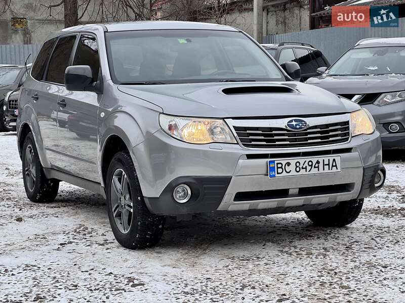 Позашляховик / Кросовер Subaru Forester 2010 в Стрию