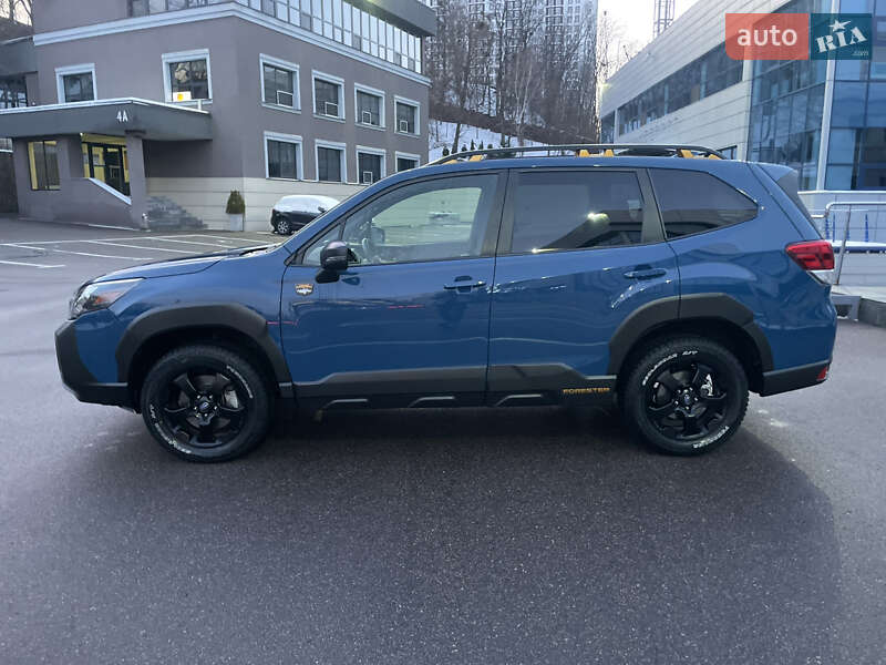 Внедорожник / Кроссовер Subaru Forester 2022 в Киеве