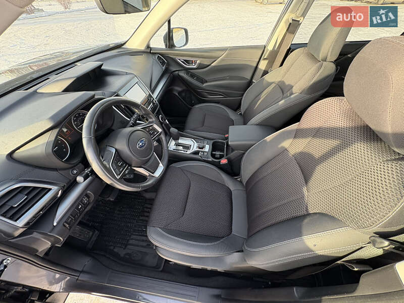 Внедорожник / Кроссовер Subaru Forester 2019 в Львове