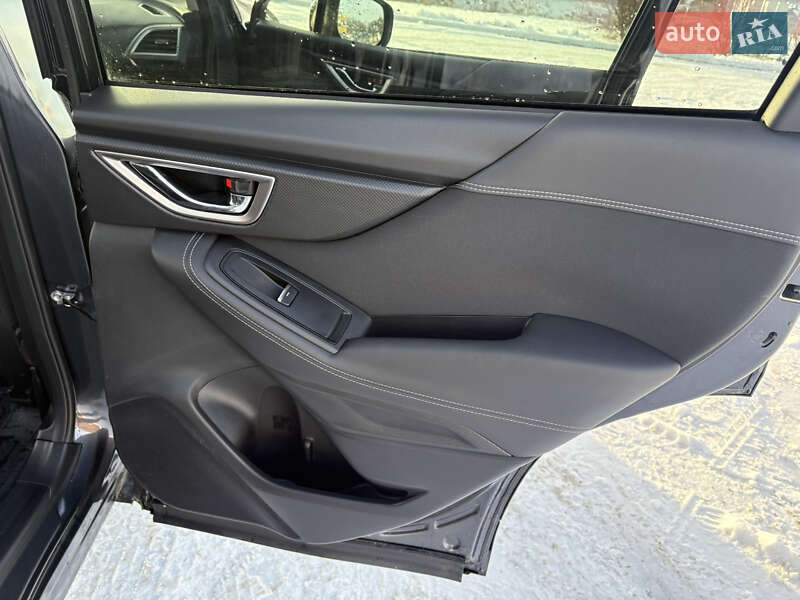 Внедорожник / Кроссовер Subaru Forester 2019 в Львове