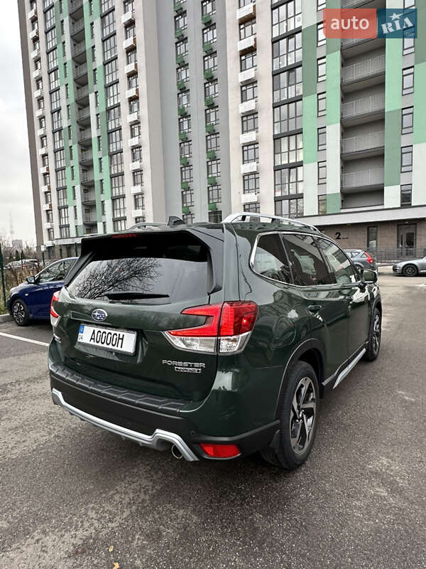 Внедорожник / Кроссовер Subaru Forester 2023 в Киеве