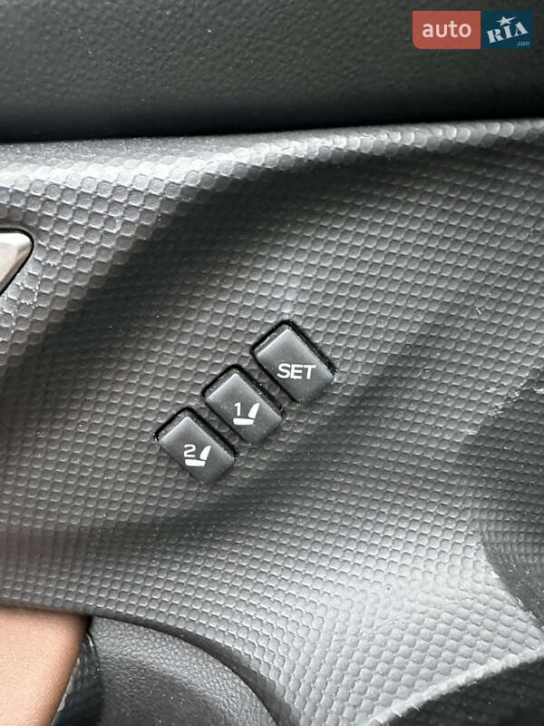 Внедорожник / Кроссовер Subaru Forester 2023 в Киеве