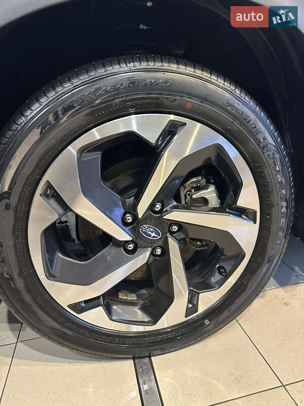 Внедорожник / Кроссовер Subaru Forester 2023 в Киеве