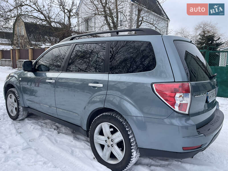 Позашляховик / Кросовер Subaru Forester 2008 в Києві