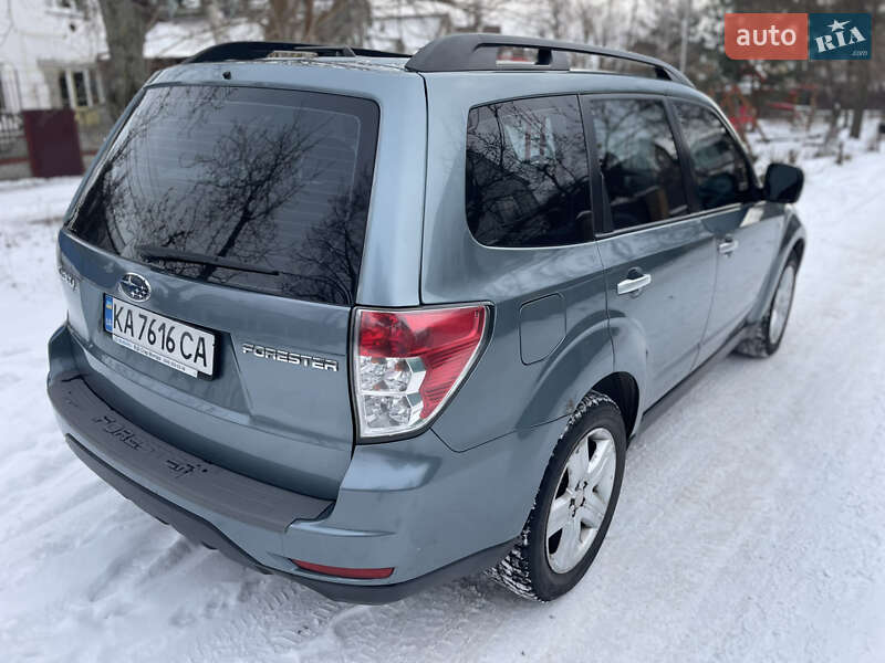 Позашляховик / Кросовер Subaru Forester 2008 в Києві