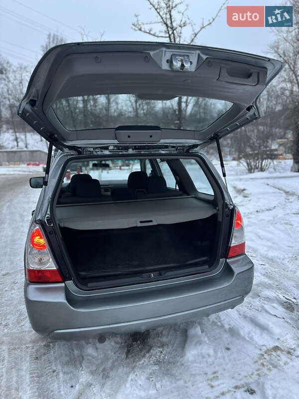 Внедорожник / Кроссовер Subaru Forester 2006 в Киеве