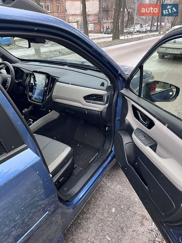 Внедорожник / Кроссовер Subaru Forester 2024 в Днепре