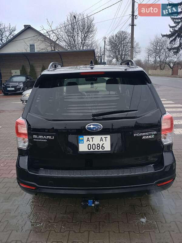 Внедорожник / Кроссовер Subaru Forester 2016 в Снятине