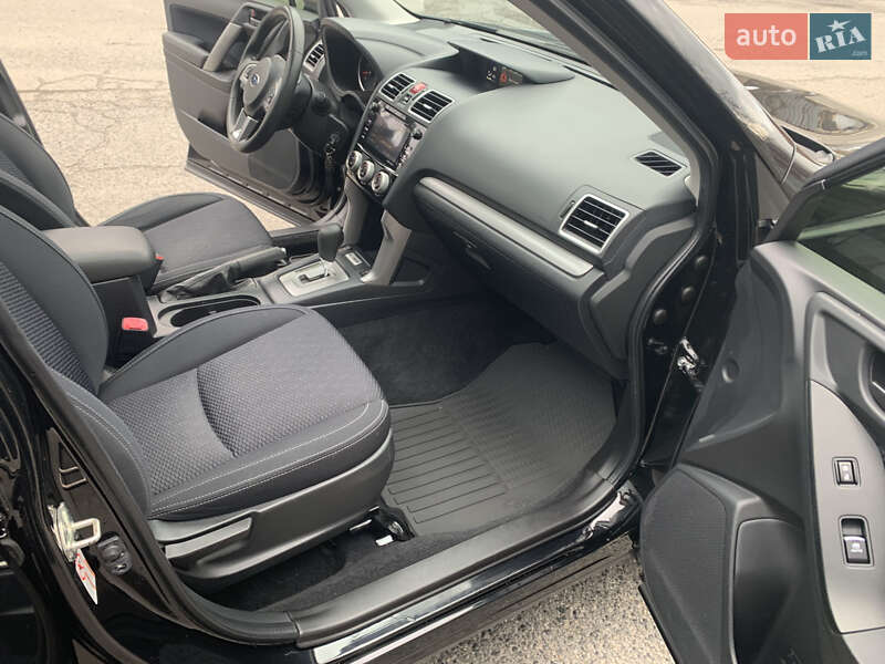 Внедорожник / Кроссовер Subaru Forester 2016 в Днепре