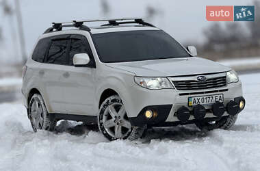Позашляховик / Кросовер Subaru Forester 2010 в Харкові