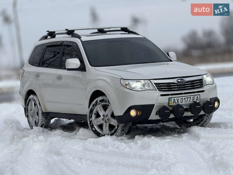 Внедорожник / Кроссовер Subaru Forester 2010 в Харькове