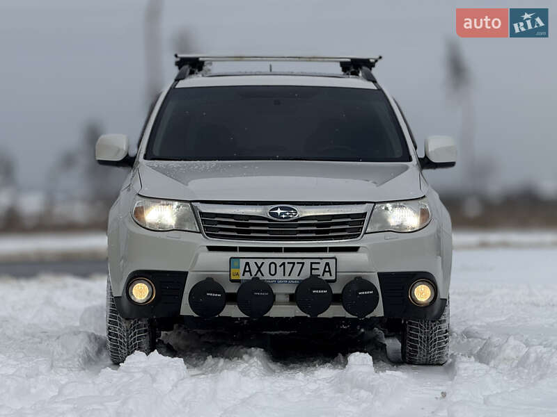 Внедорожник / Кроссовер Subaru Forester 2010 в Харькове