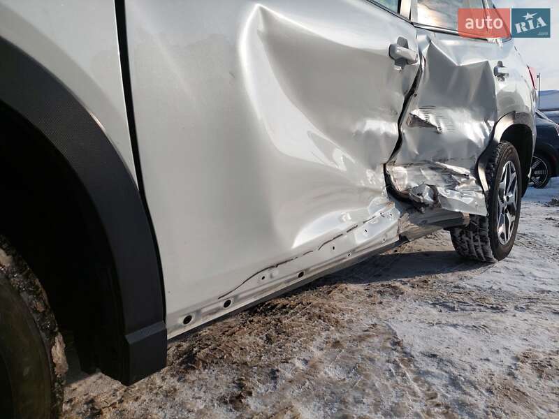 Внедорожник / Кроссовер Subaru Forester 2022 в Киеве