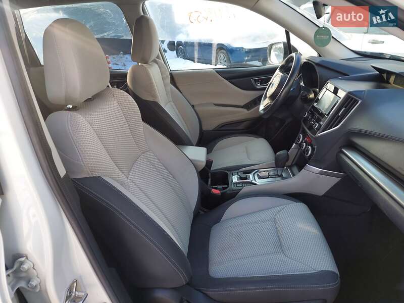 Внедорожник / Кроссовер Subaru Forester 2022 в Киеве