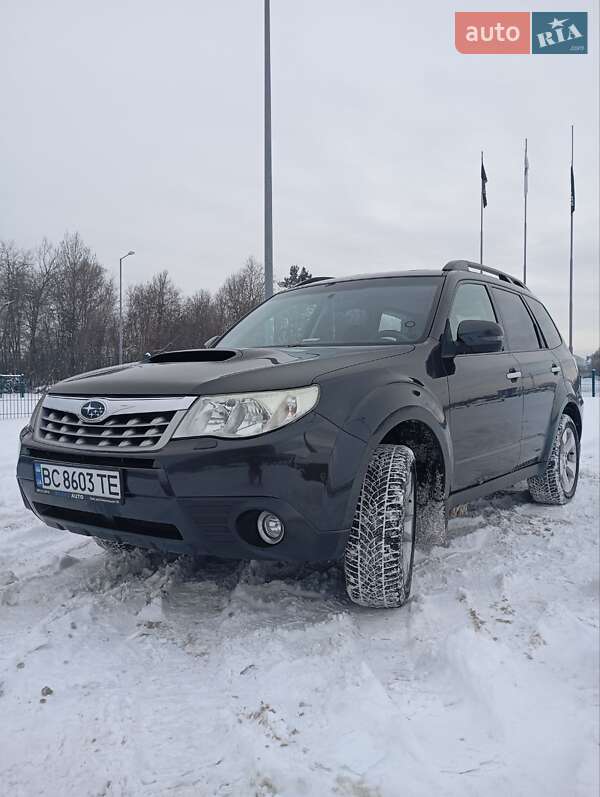 Внедорожник / Кроссовер Subaru Forester 2012 в Львове