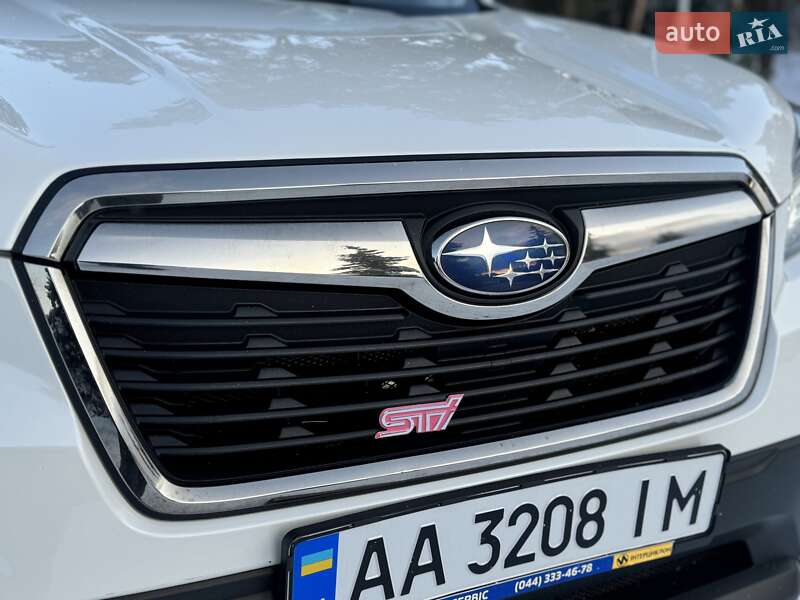 Внедорожник / Кроссовер Subaru Forester 2019 в Киеве