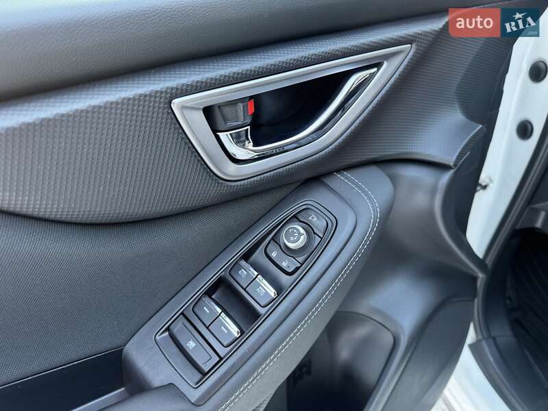 Внедорожник / Кроссовер Subaru Forester 2019 в Киеве