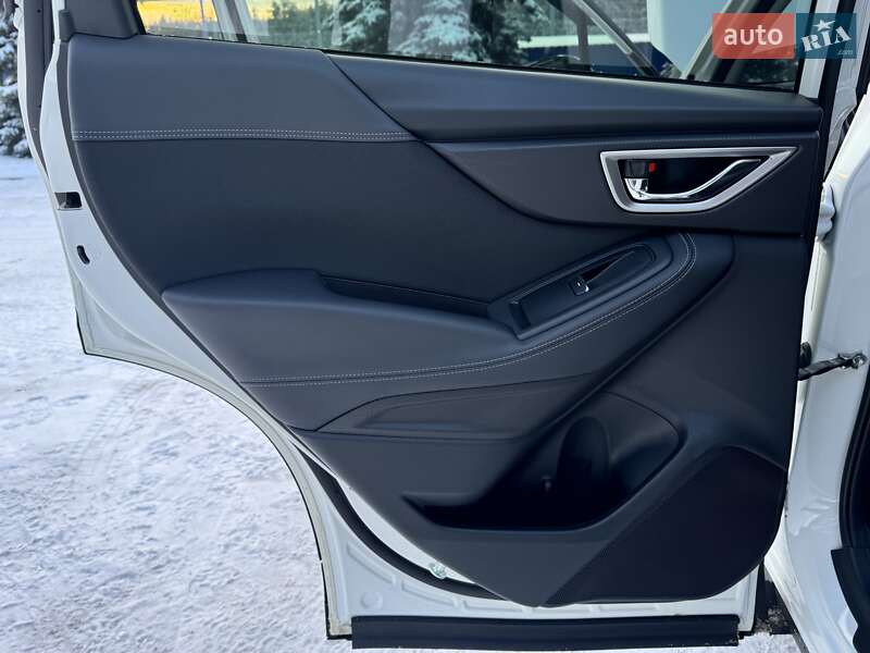 Внедорожник / Кроссовер Subaru Forester 2019 в Киеве