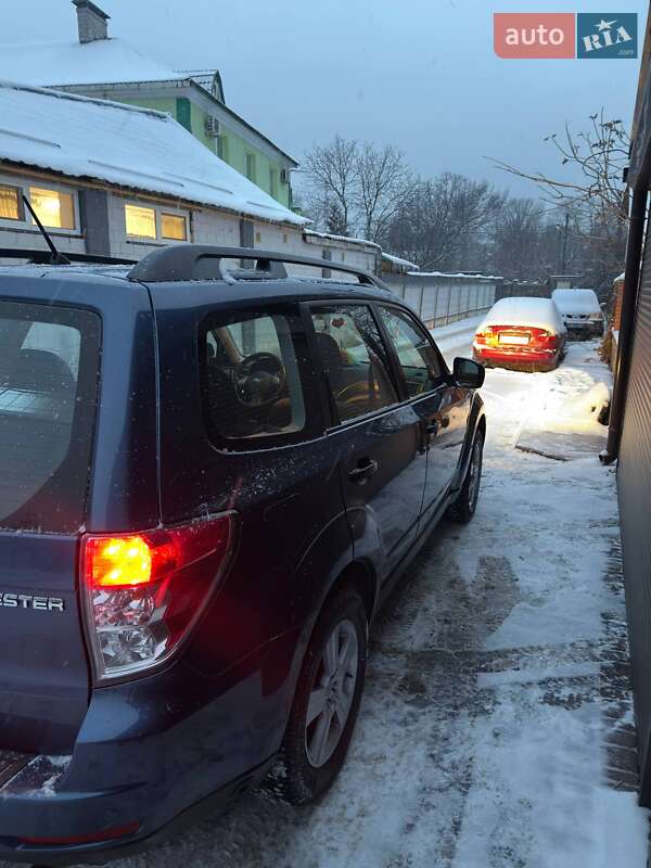 Внедорожник / Кроссовер Subaru Forester 2010 в Киеве