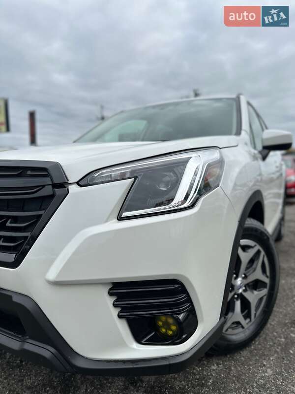 Внедорожник / Кроссовер Subaru Forester 2022 в Белогородке