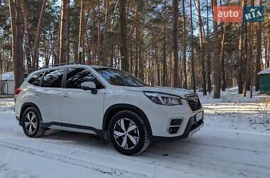 Позашляховик / Кросовер Subaru Forester 2019 в Полтаві