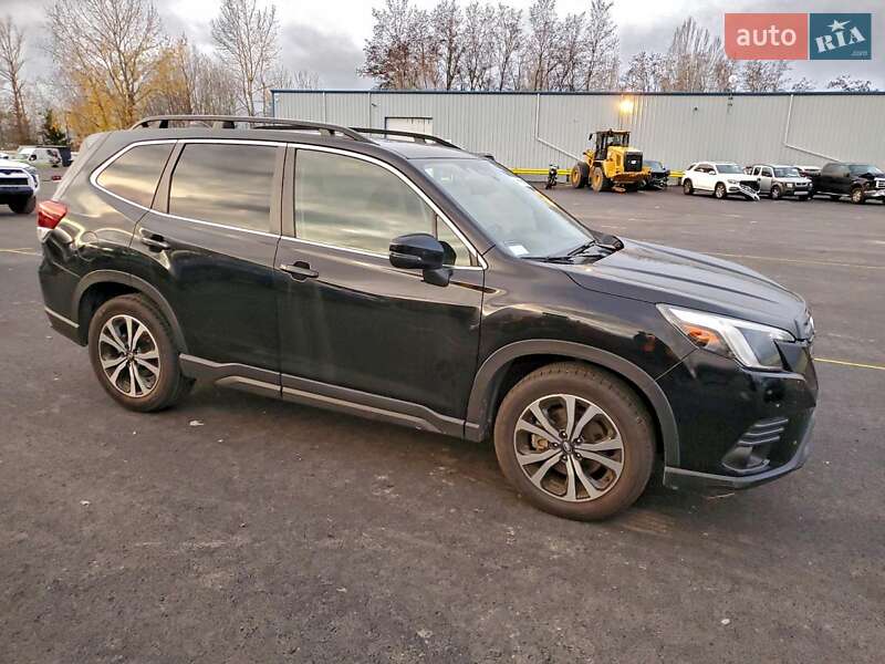 Внедорожник / Кроссовер Subaru Forester 2021 в Киеве