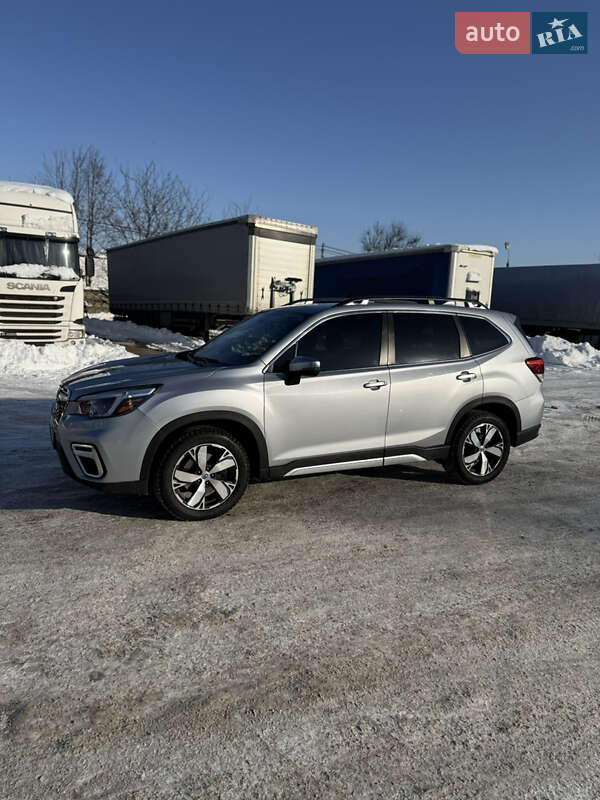 Внедорожник / Кроссовер Subaru Forester 2021 в Ровно