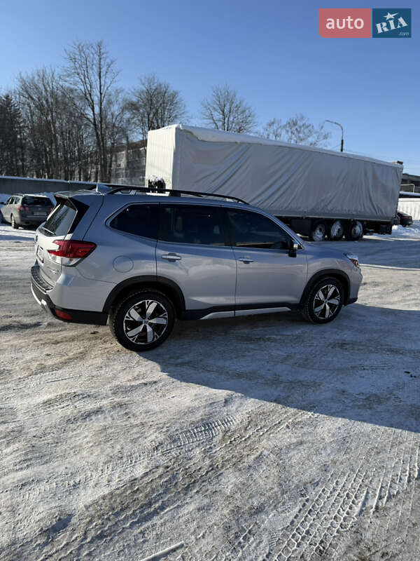 Внедорожник / Кроссовер Subaru Forester 2021 в Ровно