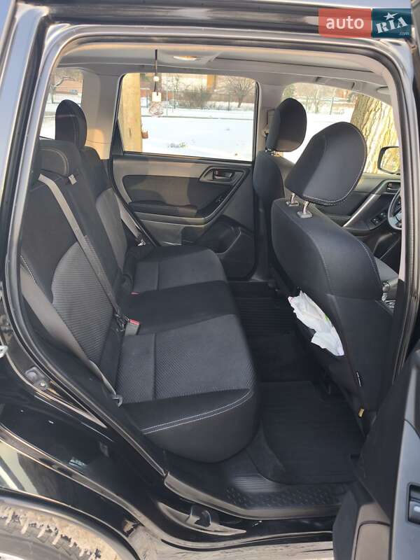 Позашляховик / Кросовер Subaru Forester 2015 в Києві