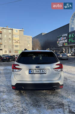 Внедорожник / Кроссовер Subaru Forester 2022 в Днепре
