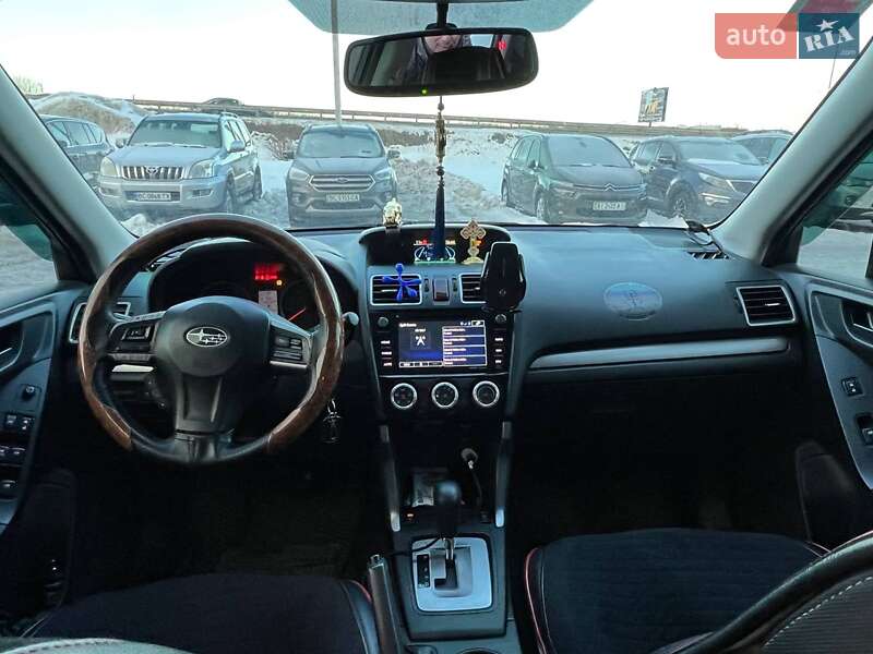 Позашляховик / Кросовер Subaru Forester 2016 в Львові