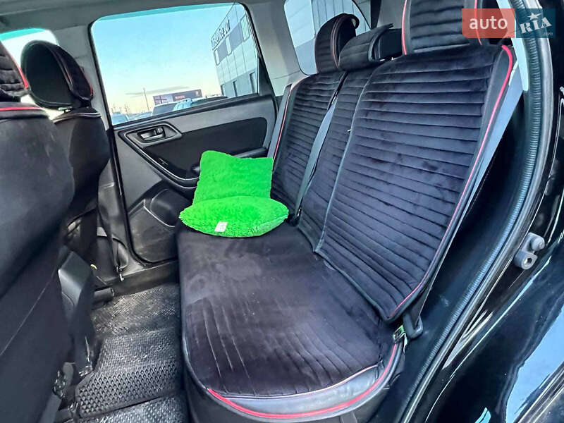 Позашляховик / Кросовер Subaru Forester 2016 в Львові