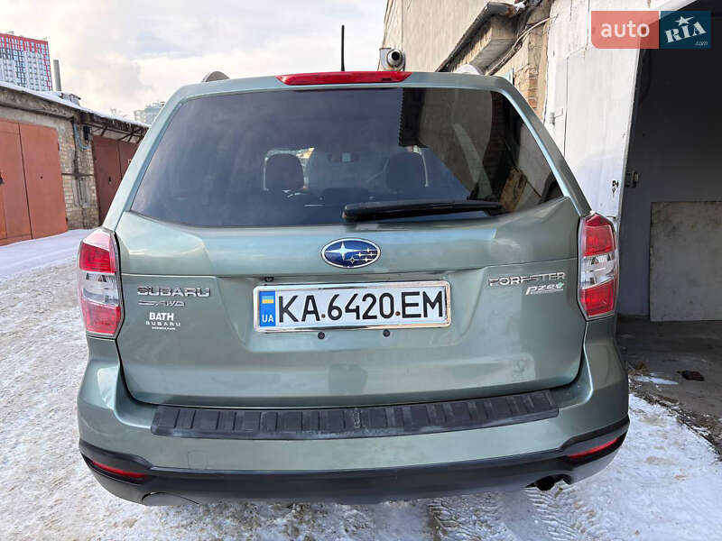 Позашляховик / Кросовер Subaru Forester 2014 в Києві