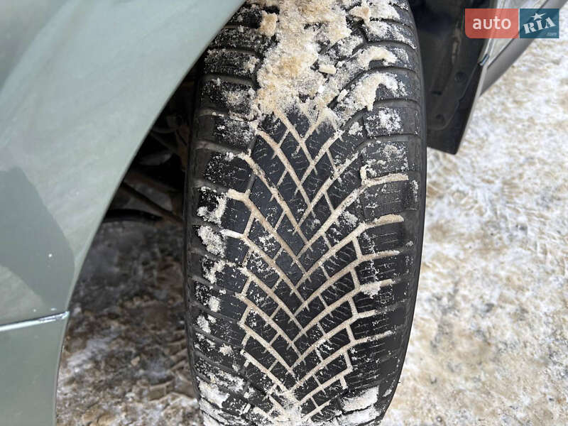 Позашляховик / Кросовер Subaru Forester 2014 в Києві