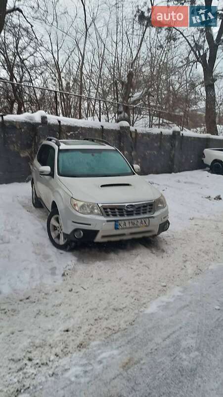 Внедорожник / Кроссовер Subaru Forester 2012 в Киеве
