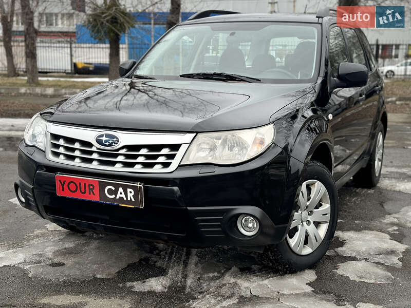 Позашляховик / Кросовер Subaru Forester 2011 в Києві