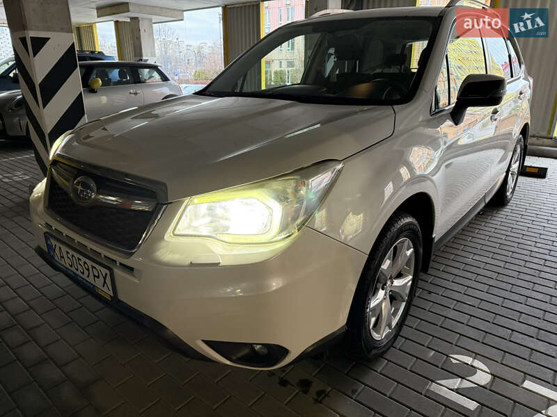 Позашляховик / Кросовер Subaru Forester 2014 в Києві